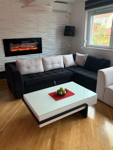 LUXURY SUITES MARKOV