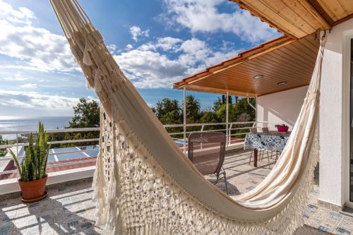  Lovely Sea View Apartment Deserta Grande, Ferienwohnung in Machico