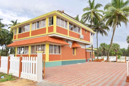 Glucklich Beach Cottages