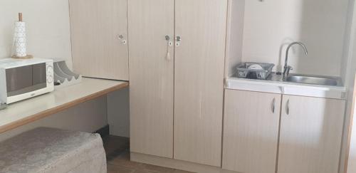 Ladera - Vista Self-catering Guesthouse 2