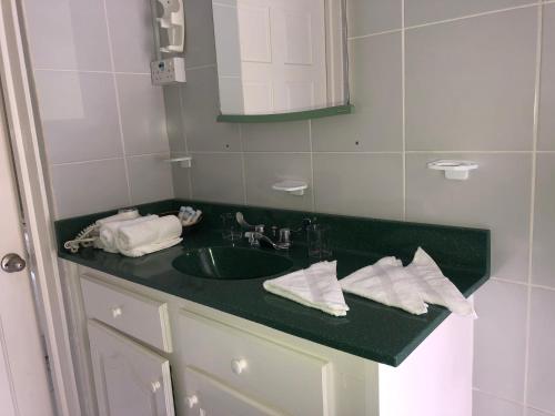 2 bedrooms, 2 beds