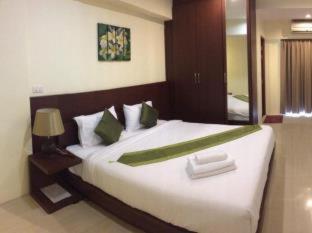 The Loft Resort Bangkok, Бангкок (фото 6)