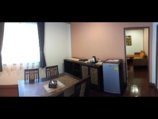 Baan Glang Soi Restaurant & Guesthouse, Bangkok (foto 8)