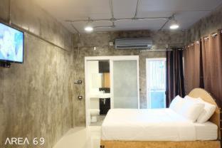 Area 69 (Don Muang Airport), Bangkok (fotografie 5)