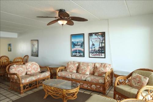 Saida IV Condos S4801 - image 3
