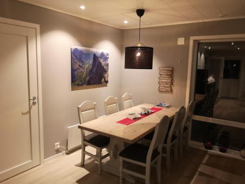 Romsdalseggen Lodge - image 3
