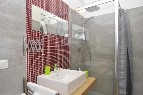 Modica Old Town Rooms - image 9