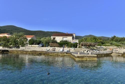  Apartments MAK in Račišće