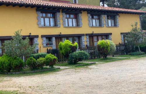  APARTAMENTOS MARIAJE, Pension in Barro de Llanes