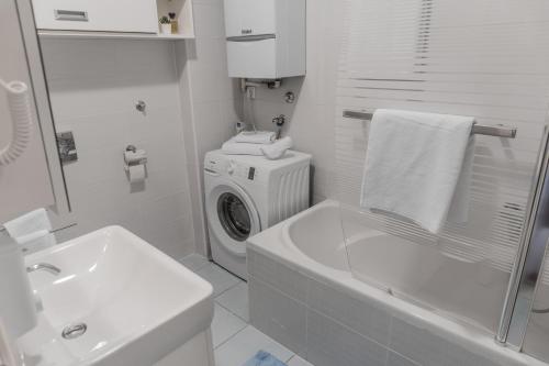Alpha apartment - image 5
