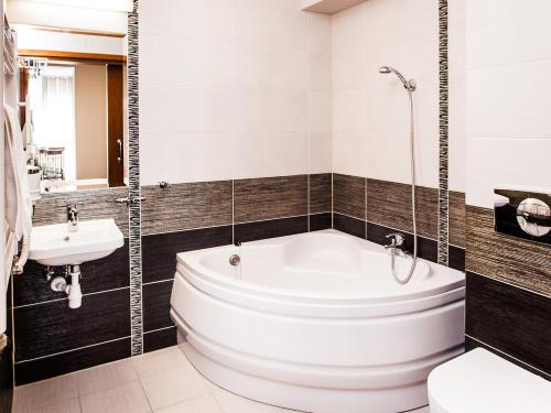 Hotel Viki - image 3