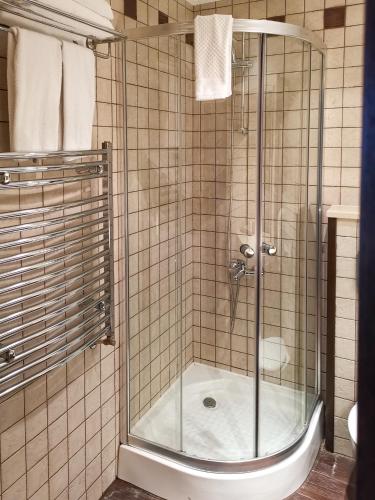 Double Room with Balcony image 4