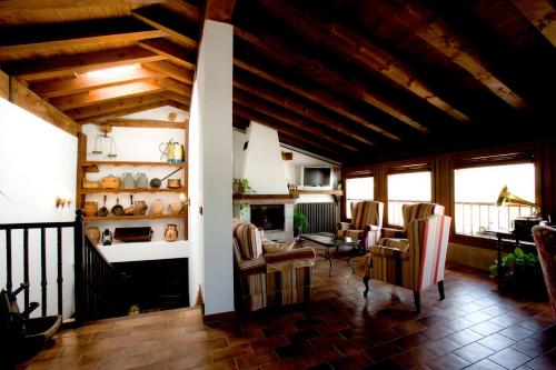 Koplietošanas atpūtas telpa ar TV, Casa Rural Torredano in Nalda