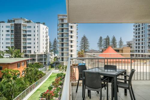 2 bedrooms, 3 beds