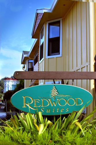 Redwood Suites - 출입구