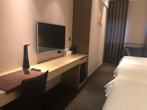 231729373 Hotel Intrendy