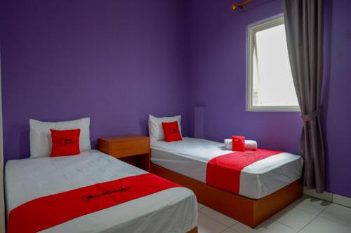 2 twin beds
