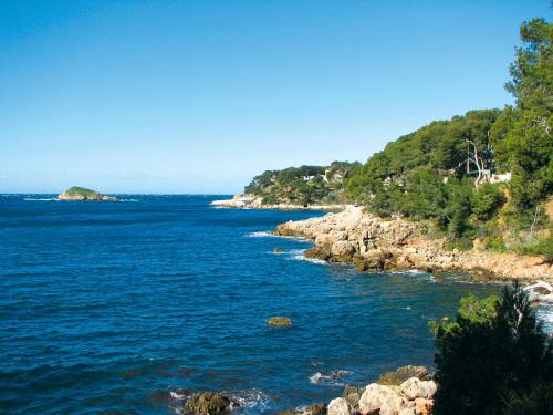 Les Galets Hôtel et B&B – Bandol, WY