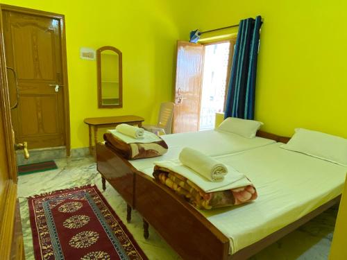 Standard Double or Twin Room with Balcony image 5