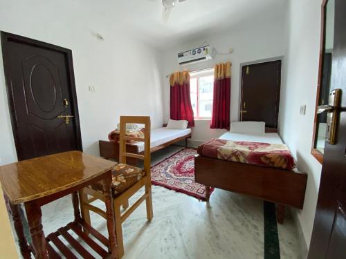 Superior Deluxe Double or Twin Room  image 1