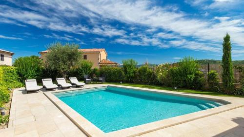 Beautiful villa Benvenuti with private pool near Motovun