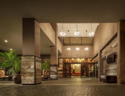 Crowne Plaza Phoenix Airport - PHX By IHG - image 2