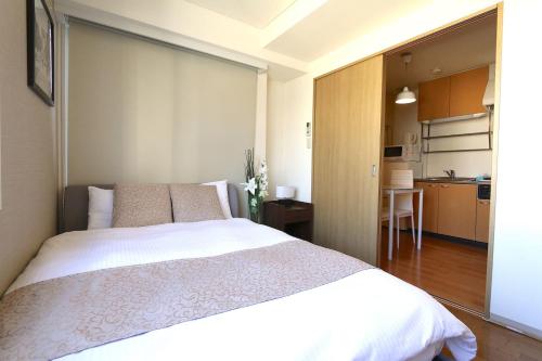 NM51 Liz Osaka Castle