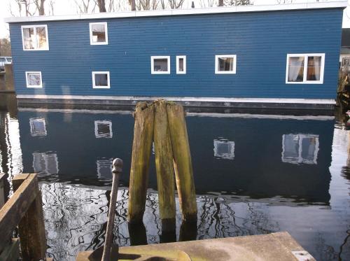 

Bed & Breakfast Houseboat Gezina