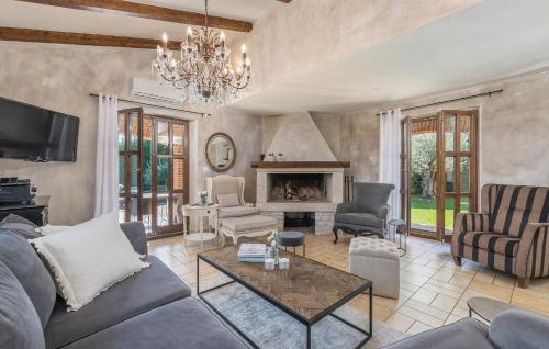 Luxury Unique Stone Villa Rustica in Istria - Tap to explore photos