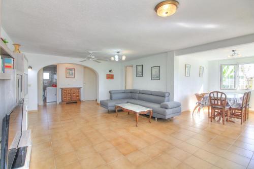 Three-Bedroom House image 1