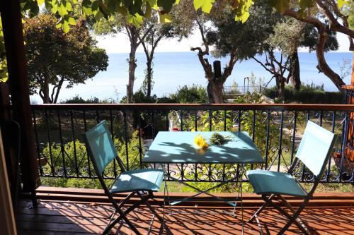  Seafront Elia Studio in Elia