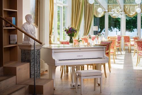 Létesítmények, Seehotel Leoni in Berg