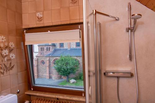 Moselhaus 216m von Pfarrstraße entfernt