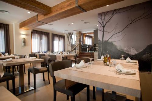 Étterem, Hotel Victor in Rialp