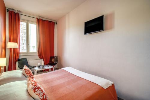 Hotel Boston - image 7