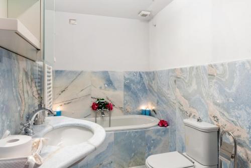 Exclusive Corso Italia Penthouse - image 6