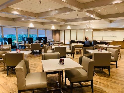 크라운 플라자 실리콘밸리 노스 - 유니언시티 바이 IHG - 레스토랑