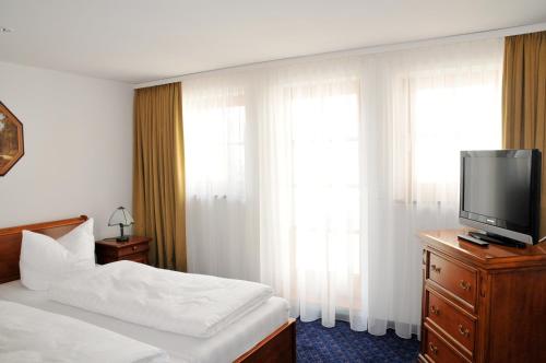Double Room image 7