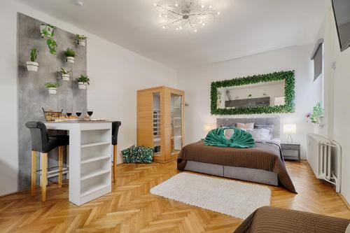 Unique studio with sauna in the centre