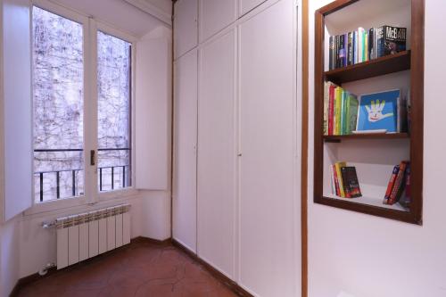 Lovely Navona Apartment - image 9
