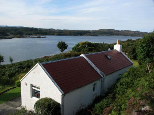 Tigh Na Mara-lochinver – Lochinver