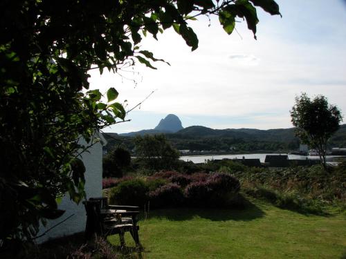 Tigh Na Mara-lochinver – Lochinver