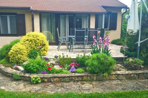  Balaton Charm Cottage, Your House in Balatonfüred, Unterkunft in Balatonfüred