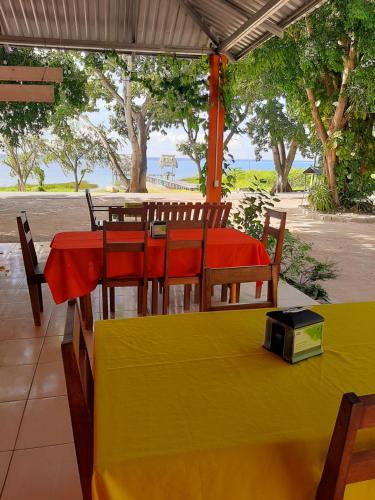 Ernesto Hotel & Restaurante in เอล เรเมท