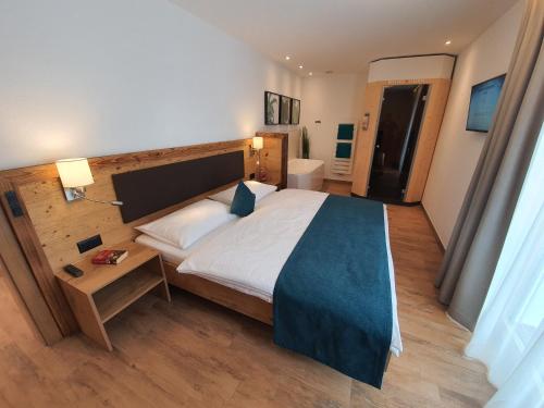 Engadin Lodge - image 5