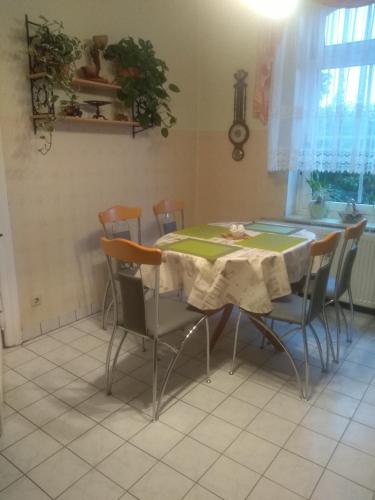 Ferienwohnung " Mondschein" Lausitzer Seenland- 80qm mit Garten