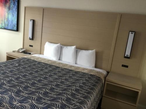 Palace Inn Harwin – Houston, TX