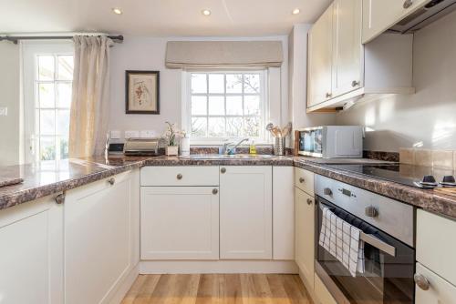 ห้องครัว, Tucking Mill View- Self Catering in มิดฟอร์ด