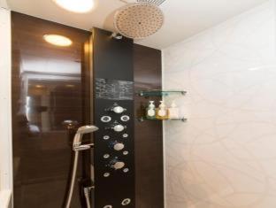 Room #77499615 image 7