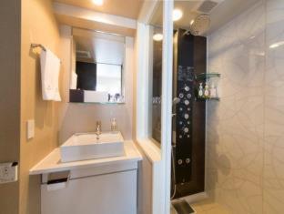 Room #77499615 image 6